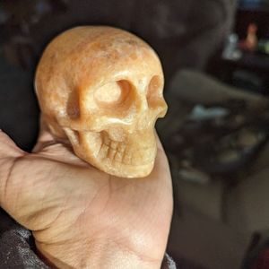 Large sunstone skull